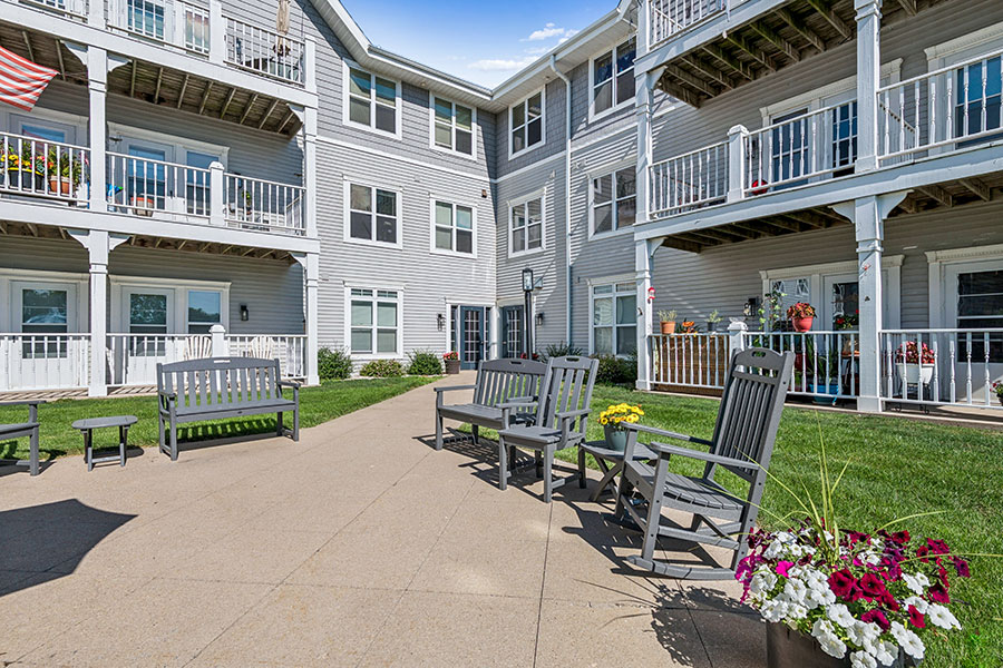 gallery-36-lakefront