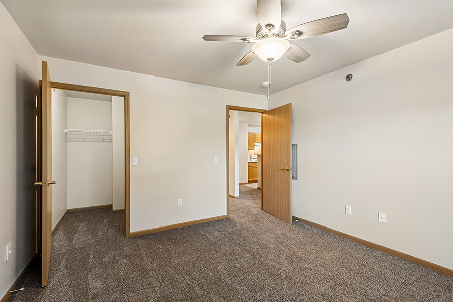 gallery-42-lakefront