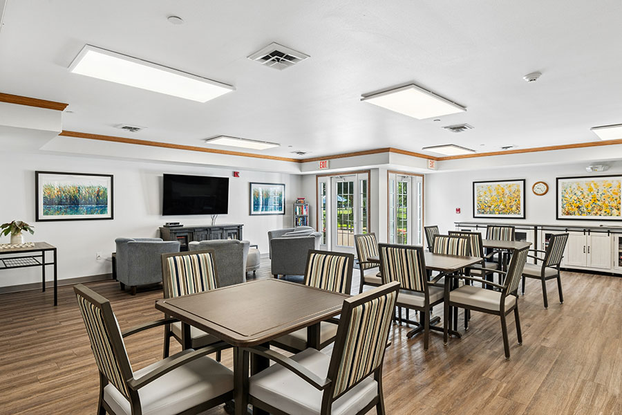 gallery-44-lakefront